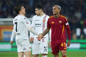 La Roma mete la cabeza en la Champions