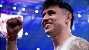 Mientras Boca ofertó por él y a la espera de la decisión de River, Adam Bareiro marcó en el triunfo de Fortaleza